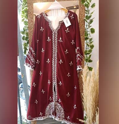 Women-maroonkurta-Embroidery-Ethnic-wear